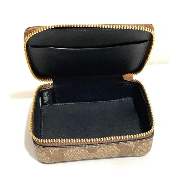 Coach Pill Box NWOT - Picture 5 of 5